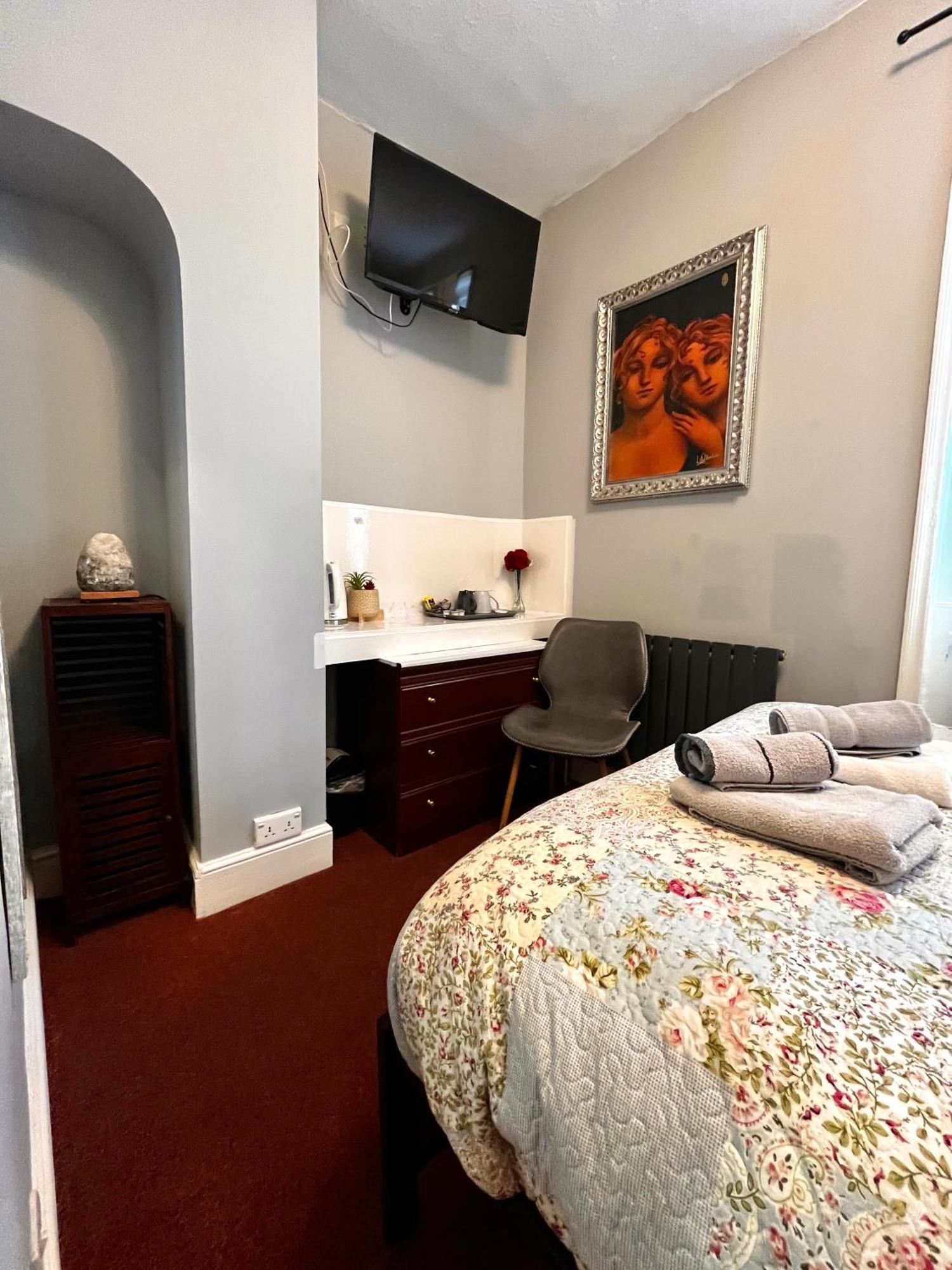 Relax 3* Brighton