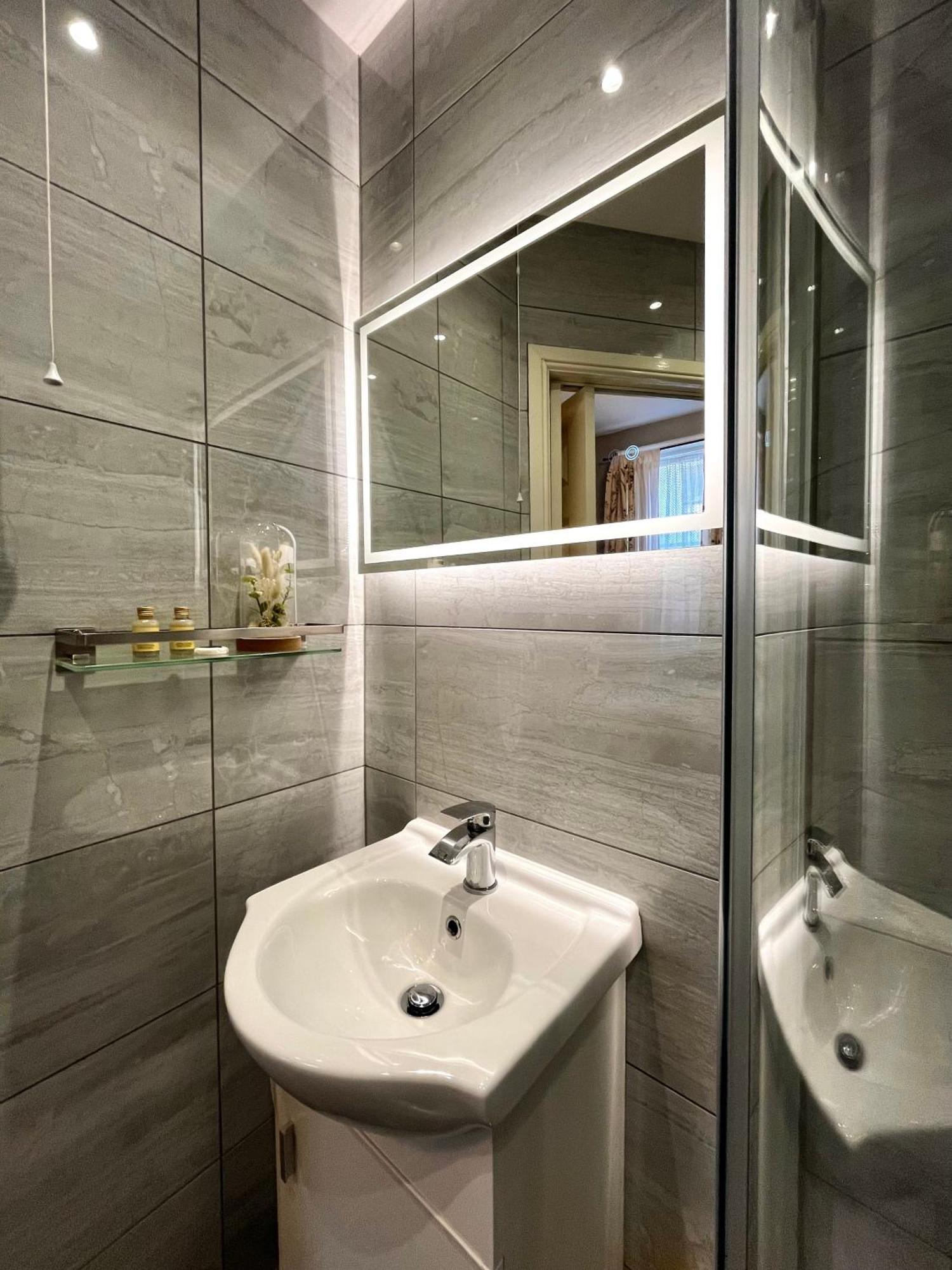 Relax 3* Brighton